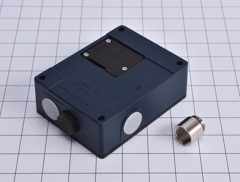 JLG Part # 1001130481 – Solenoid Latching Switch
