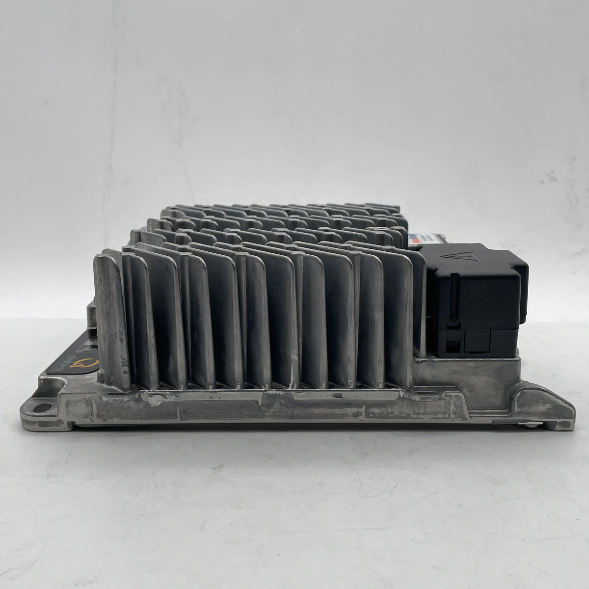 Genie - 24V 650W Charger - 1264372GT alternate view 0