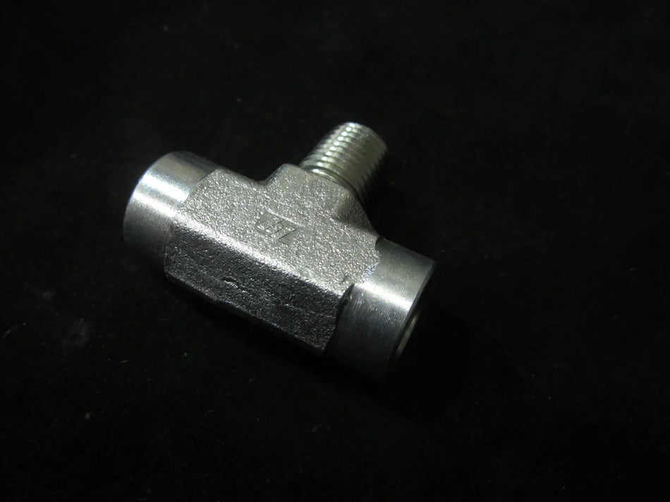 JLG Part # 2220418 – Fitting