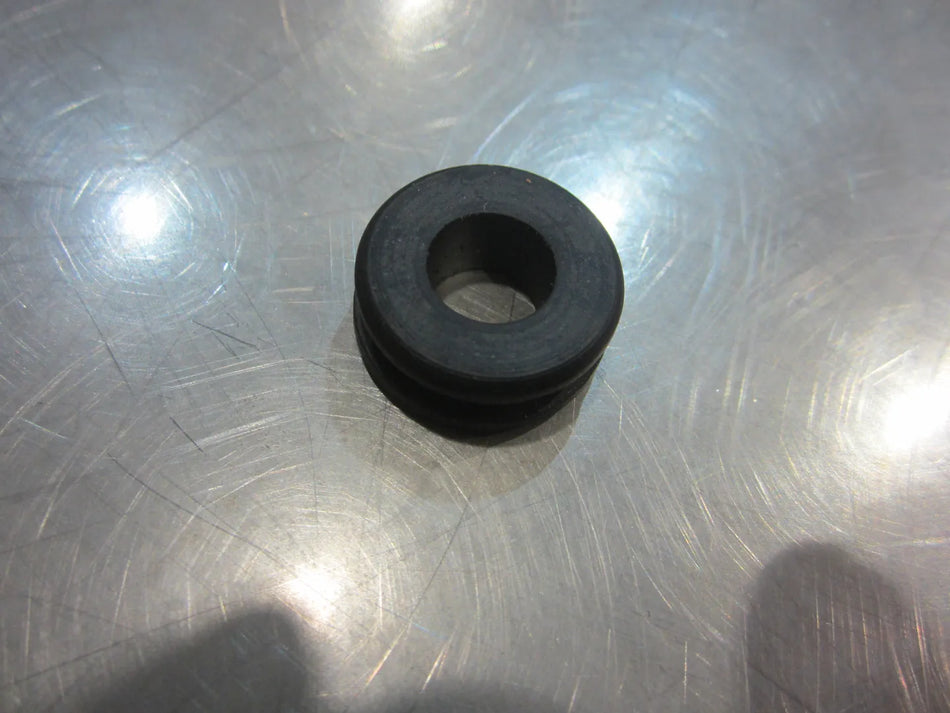 JLG Part # 2540035 – Grommet