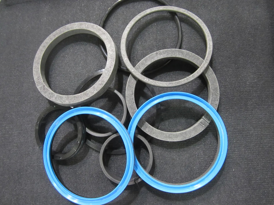 JLG Part # 2901123 -  Seal Kit Cylinder