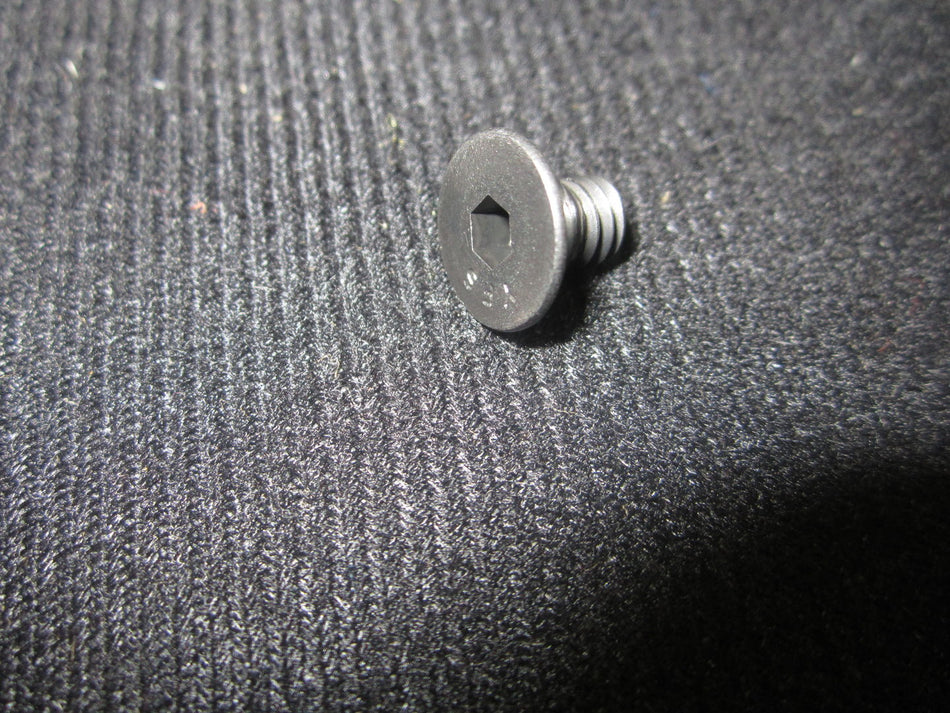 JLG Part # 70001697 – Screw, Countersunk Cap