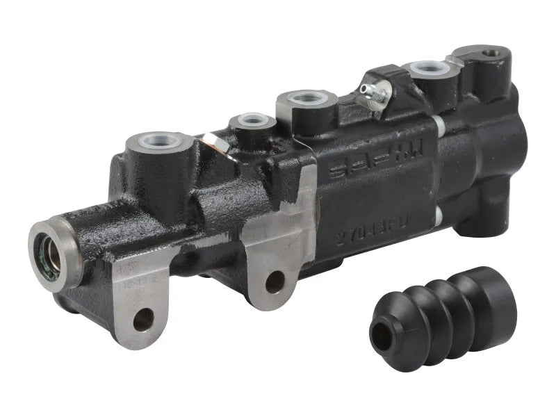 JLG Reman Safim Master Cylinder 70026432Ex replacement part image