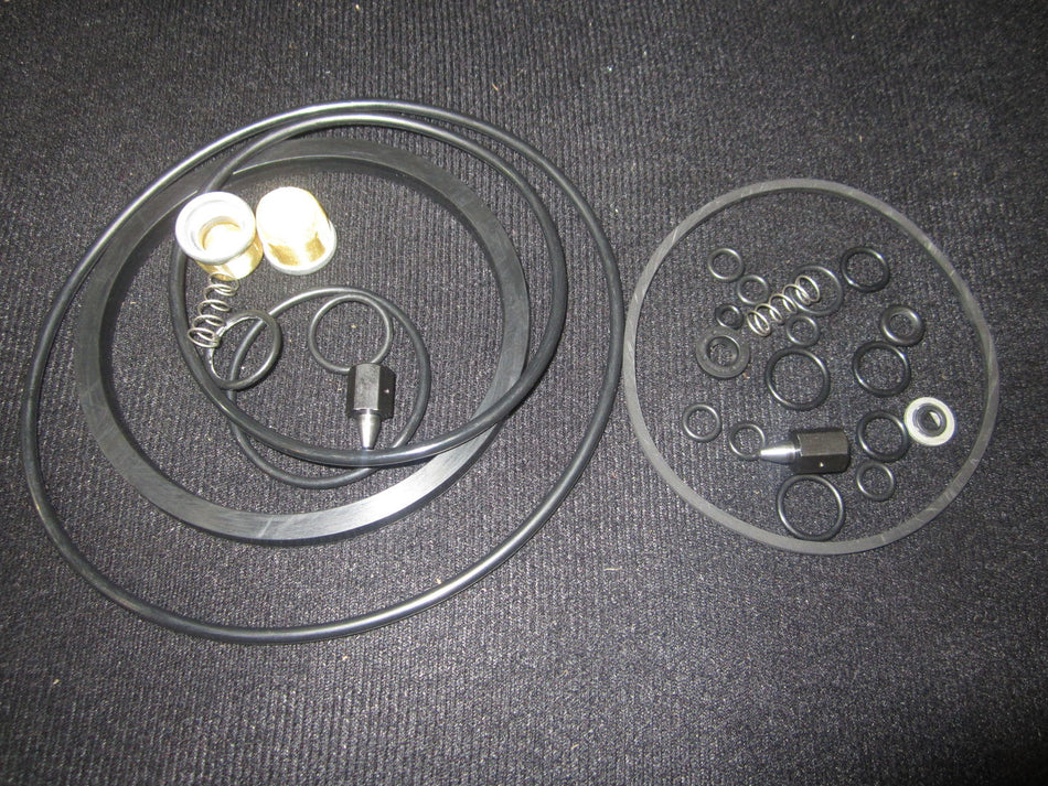 JLG Part # 7003562 -  Seal Kit