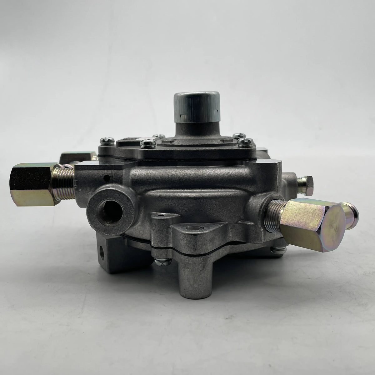 Genie - REGULATOR,LPG,KUBOTA,DF-752 - 97482GT alternate view 1