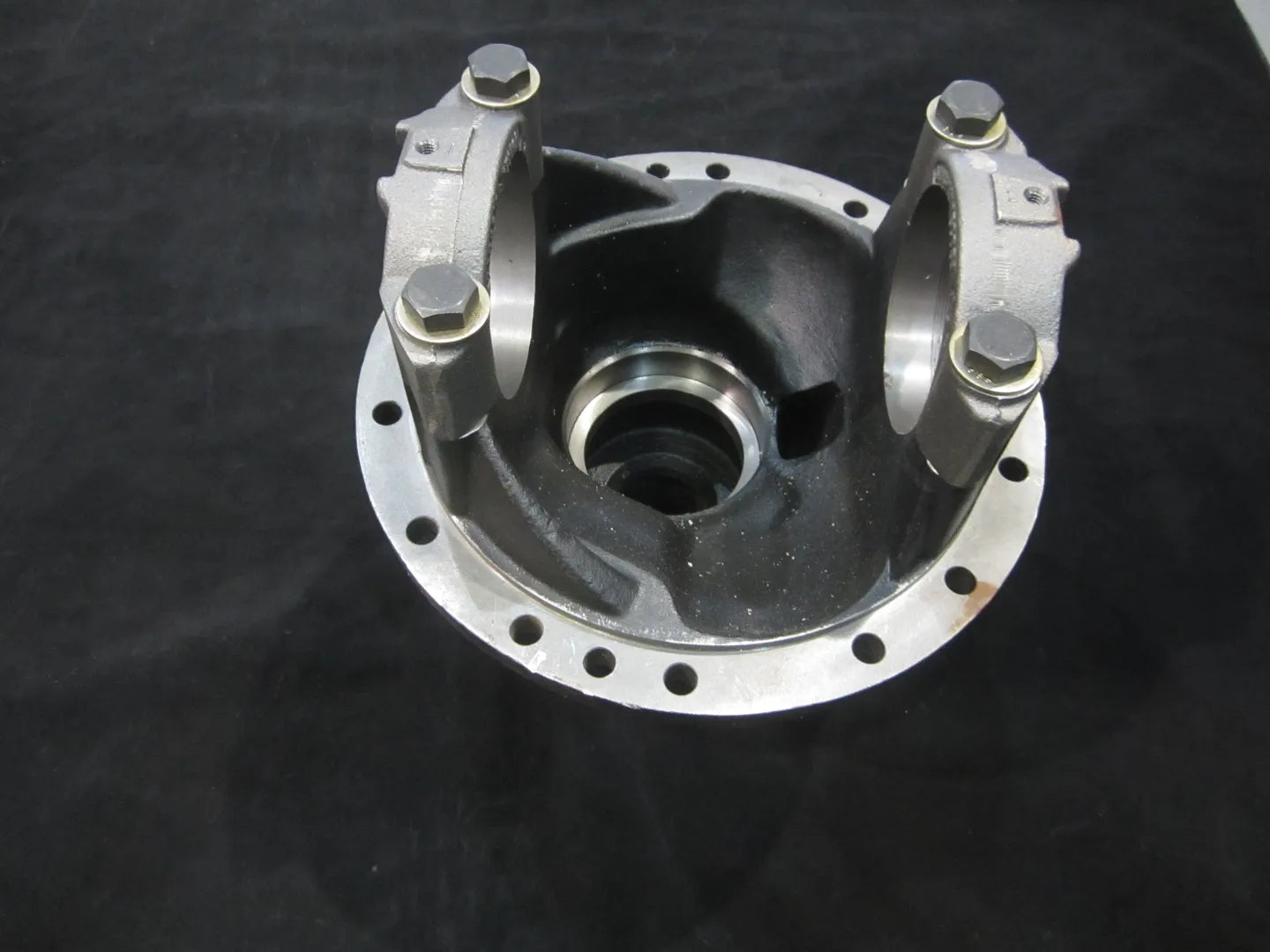 JLG Dn Husgcarrier Cap Dn070Cs140 X replacement part image