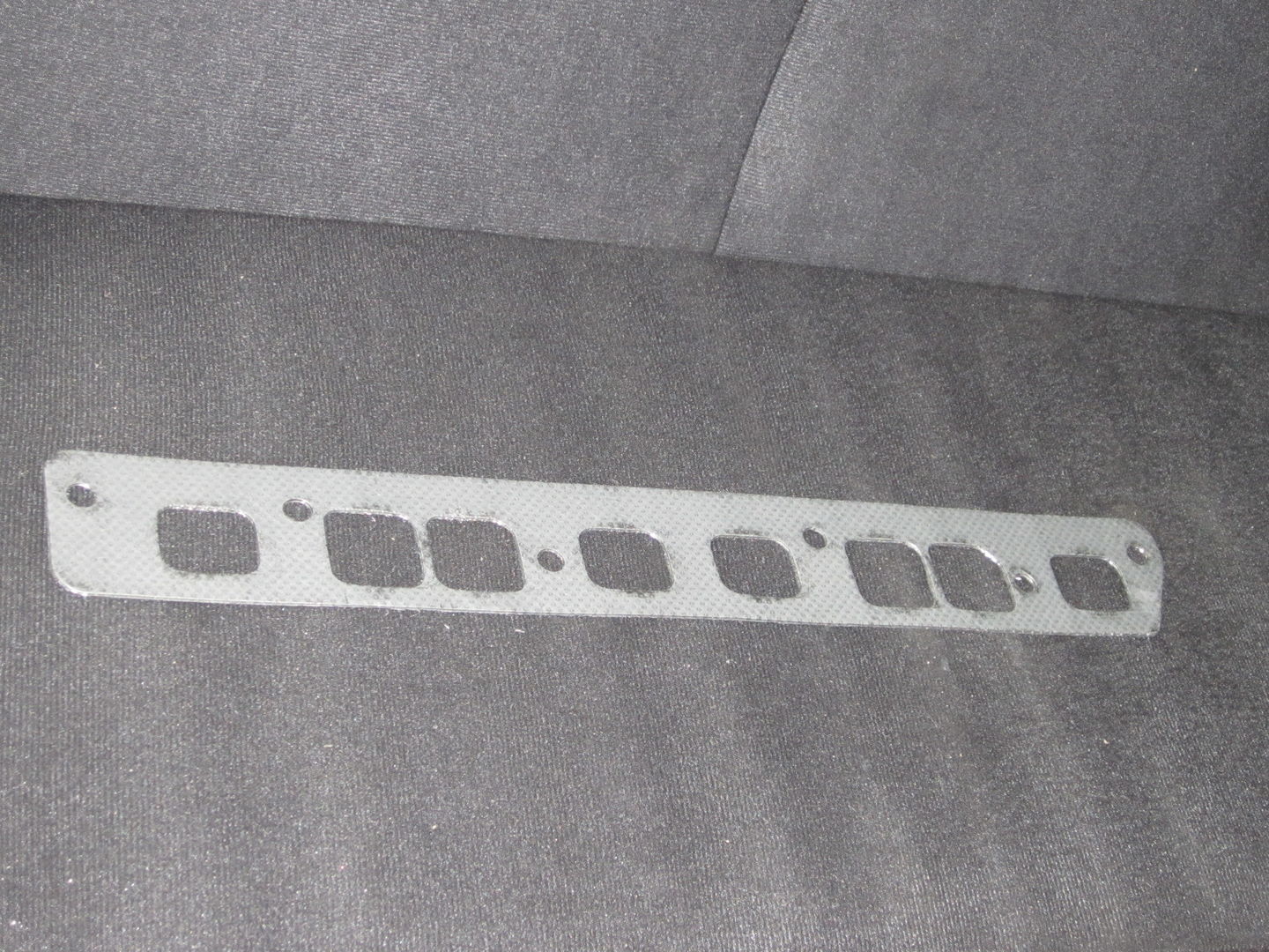 JLG Gm Gasket Lower Intexh Mani Gmz33500871 replacement part image